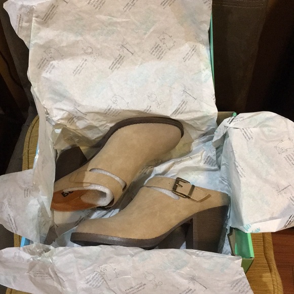 New BC Footwear Vegan Suede Mule - Picture 5 of 8